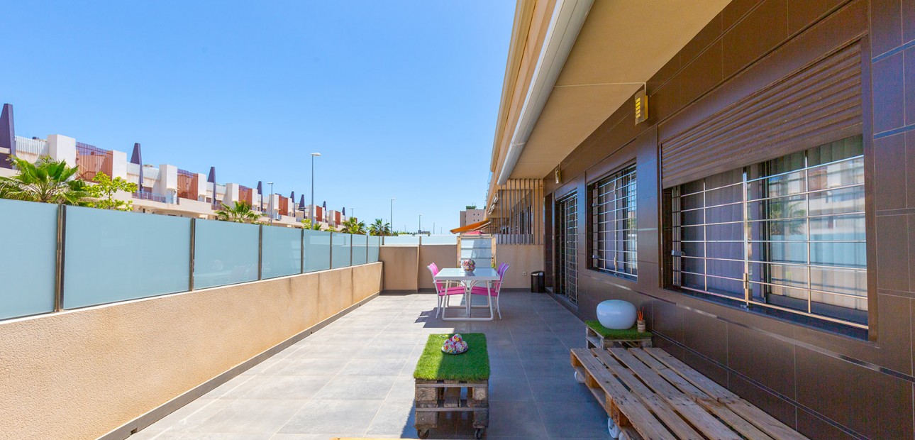 Herverkoop - Appartement / flat -
Torre de La Horadada - Torre de La Horadada - Town