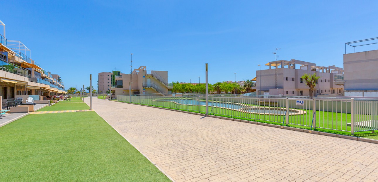 Herverkoop - Appartement / flat -
Torre de La Horadada - Torre de La Horadada - Town