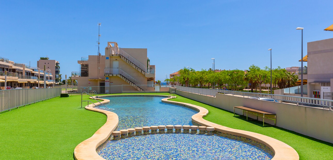 Herverkoop - Appartement / flat -
Torre de La Horadada - Torre de La Horadada - Town