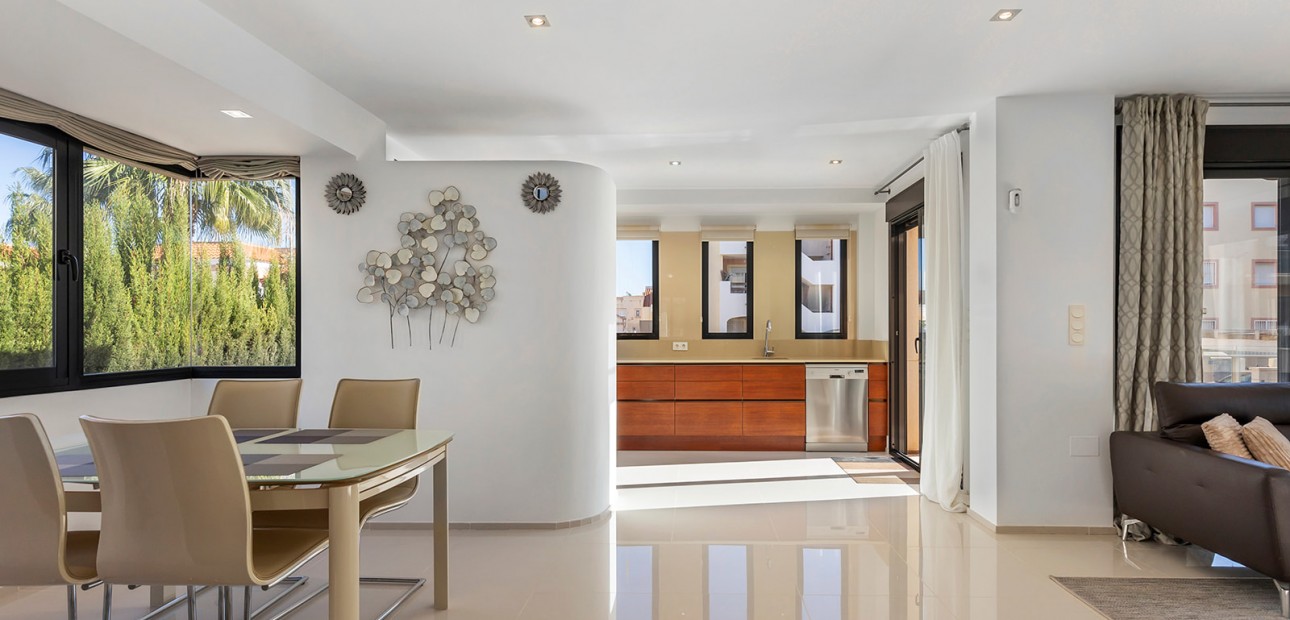 Herverkoop - Detached Villa -
Orihuela Costa - La Zenia