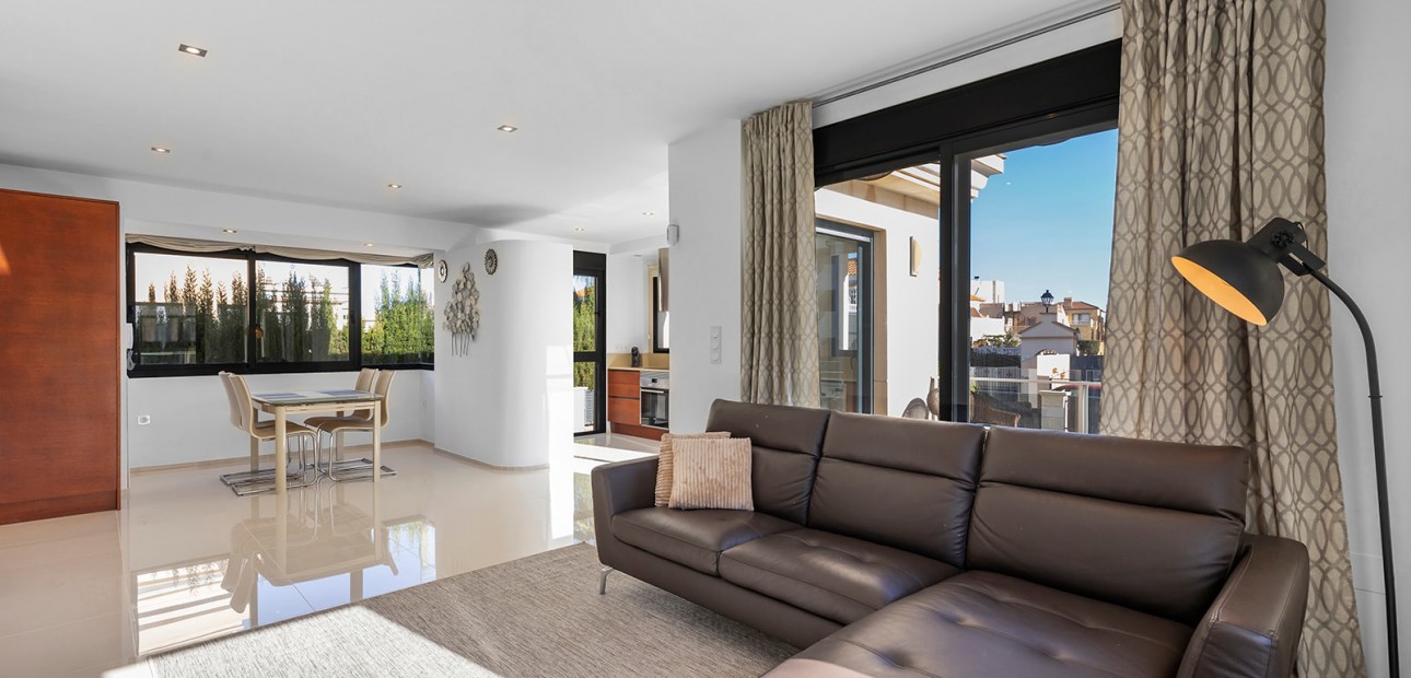 Herverkoop - Detached Villa -
Orihuela Costa - La Zenia