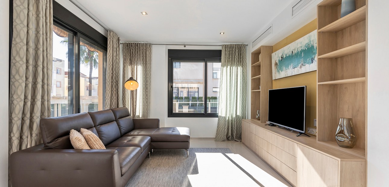 Herverkoop - Detached Villa -
Orihuela Costa - La Zenia