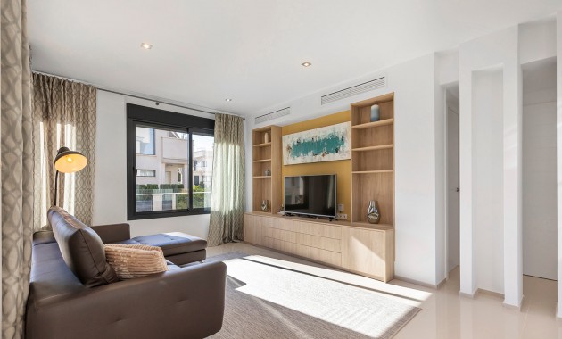 Herverkoop - Detached Villa -
Orihuela Costa - La Zenia