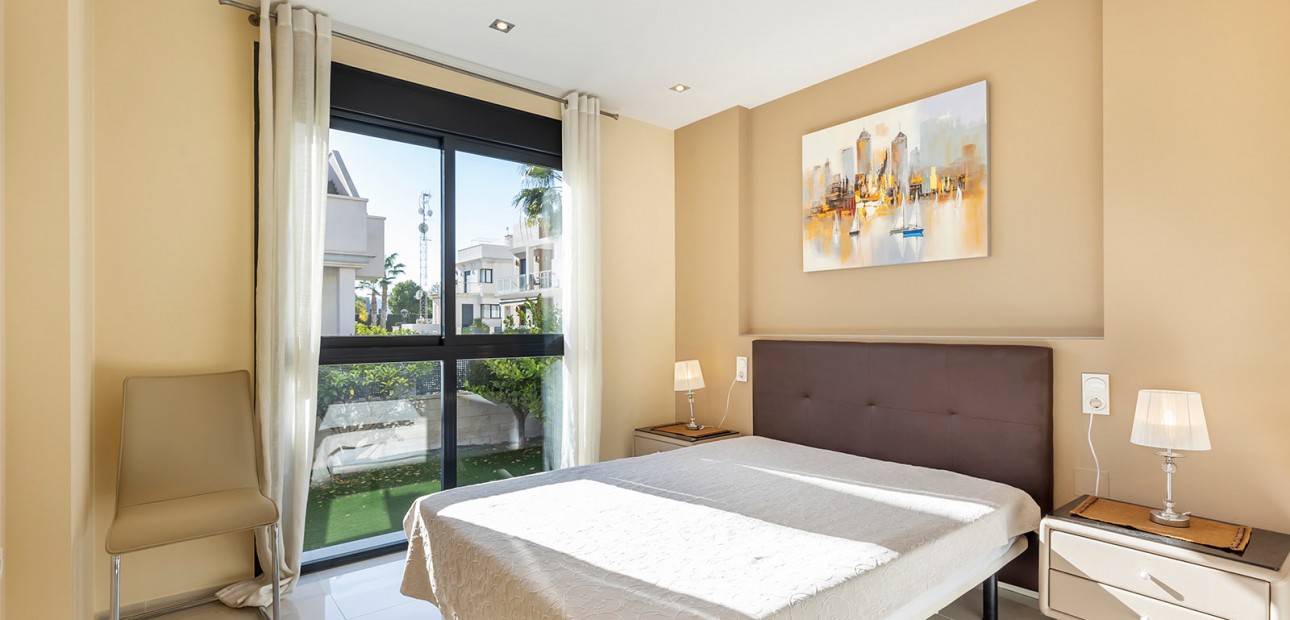 Herverkoop - Detached Villa -
Orihuela Costa - La Zenia