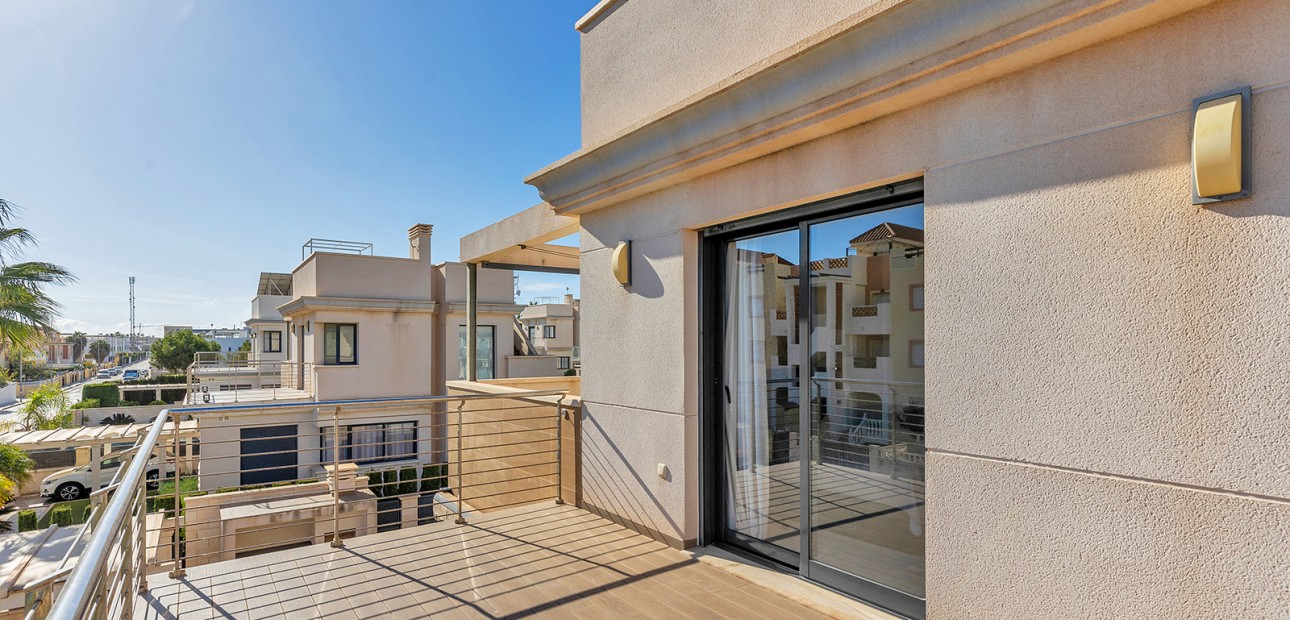 Herverkoop - Detached Villa -
Orihuela Costa - La Zenia