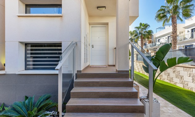 Herverkoop - Detached Villa -
Orihuela Costa - La Zenia