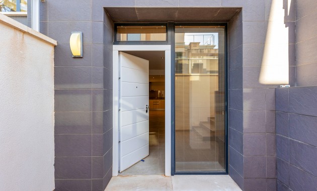 Herverkoop - Detached Villa -
Orihuela Costa - La Zenia