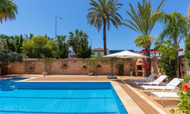 Herverkoop - Detached Villa -
Orihuela Costa - Punta Prima