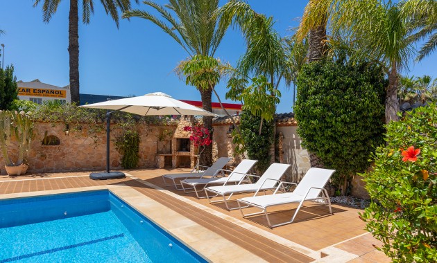 Herverkoop - Detached Villa -
Orihuela Costa - Punta Prima
