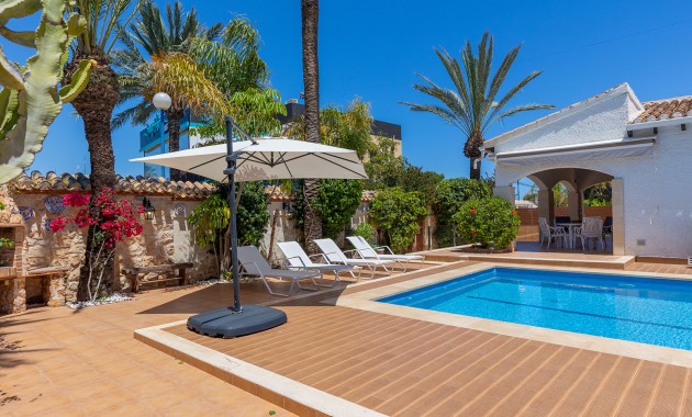 Herverkoop - Detached Villa -
Orihuela Costa - Punta Prima