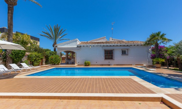 Herverkoop - Detached Villa -
Orihuela Costa - Punta Prima