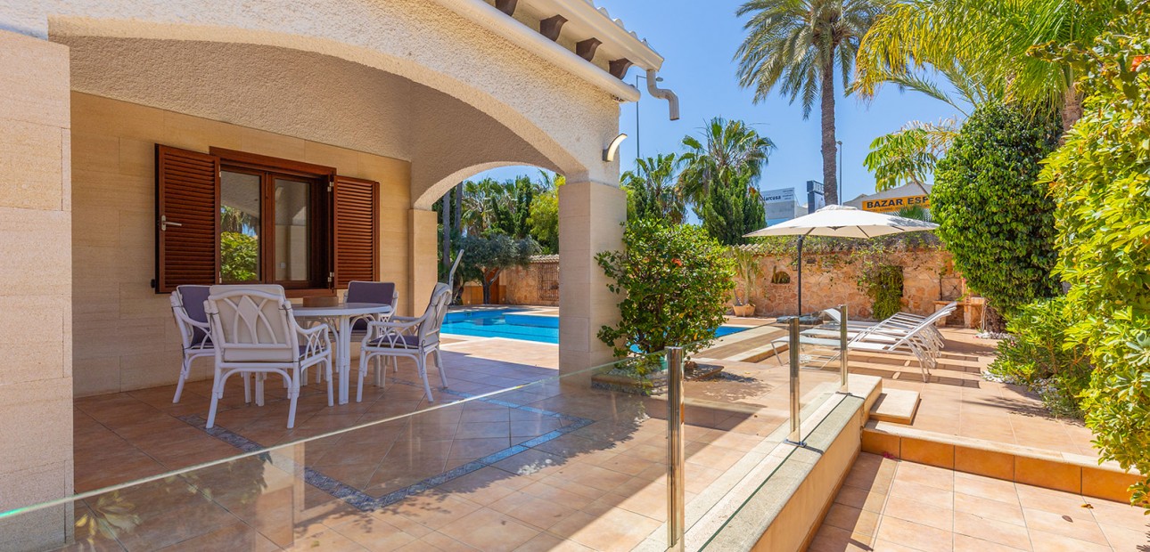 Herverkoop - Detached Villa -
Orihuela Costa - Punta Prima