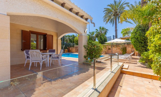 Herverkoop - Detached Villa -
Orihuela Costa - Punta Prima