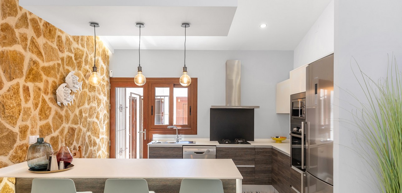 Herverkoop - Detached Villa -
Orihuela Costa - Punta Prima