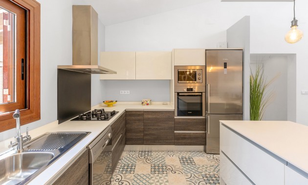 Herverkoop - Detached Villa -
Orihuela Costa - Punta Prima