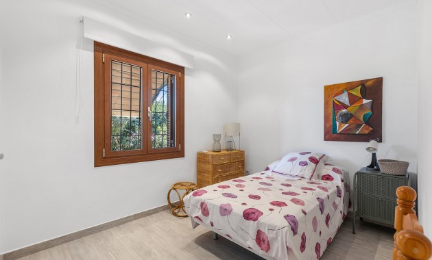 Herverkoop - Detached Villa -
Orihuela Costa - Punta Prima