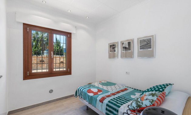 Herverkoop - Detached Villa -
Orihuela Costa - Punta Prima