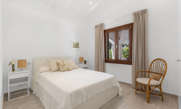 Herverkoop - Detached Villa -
Orihuela Costa - Punta Prima