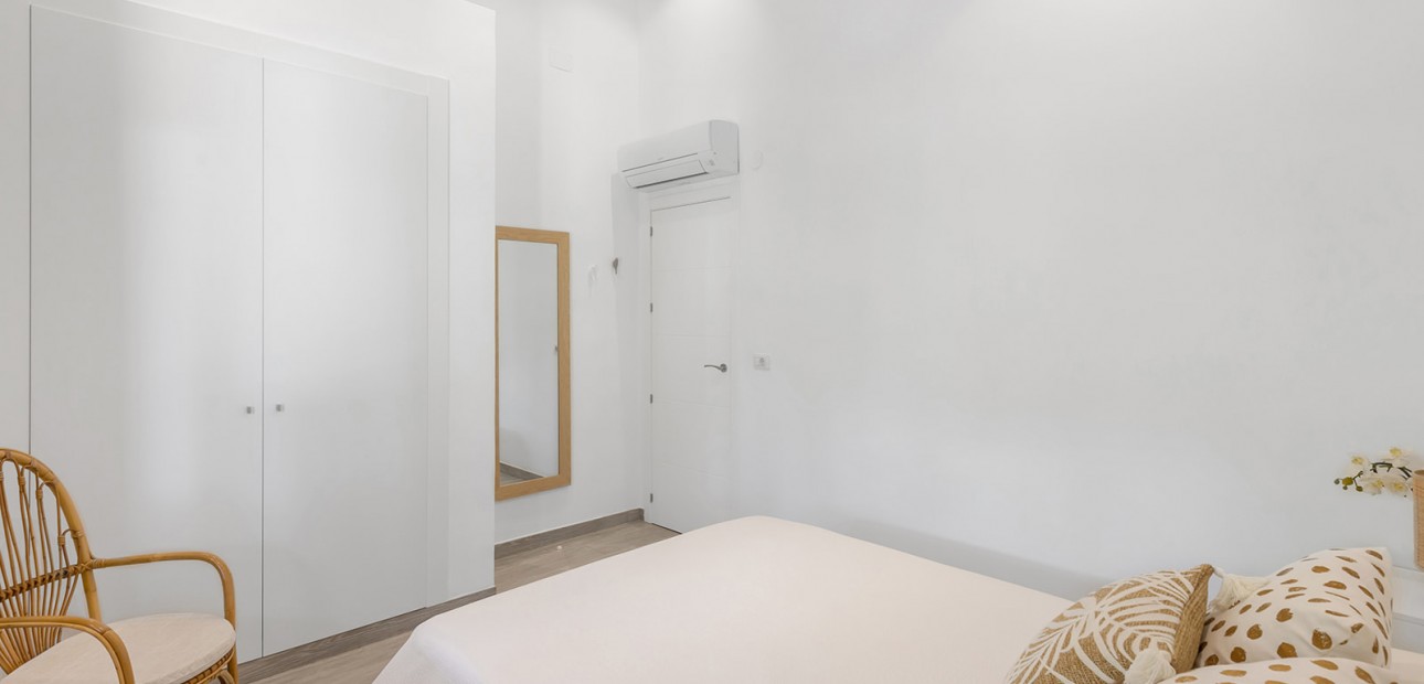 Herverkoop - Detached Villa -
Orihuela Costa - Punta Prima