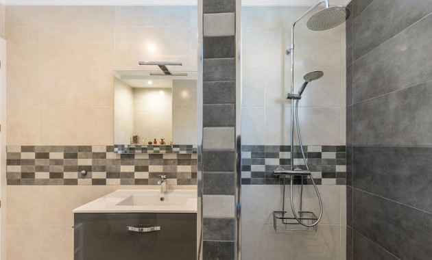 Herverkoop - Detached Villa -
Orihuela Costa - Punta Prima