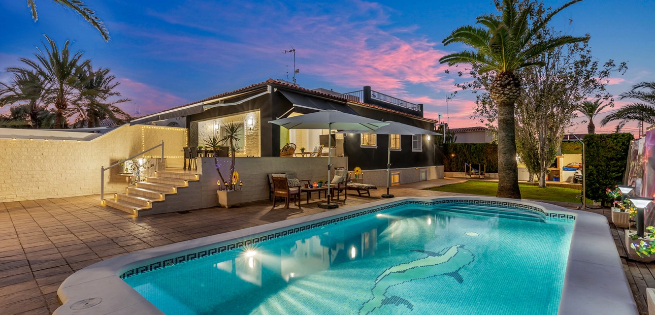 Herverkoop - Detached Villa -
Torrevieja - Rocio del Mar