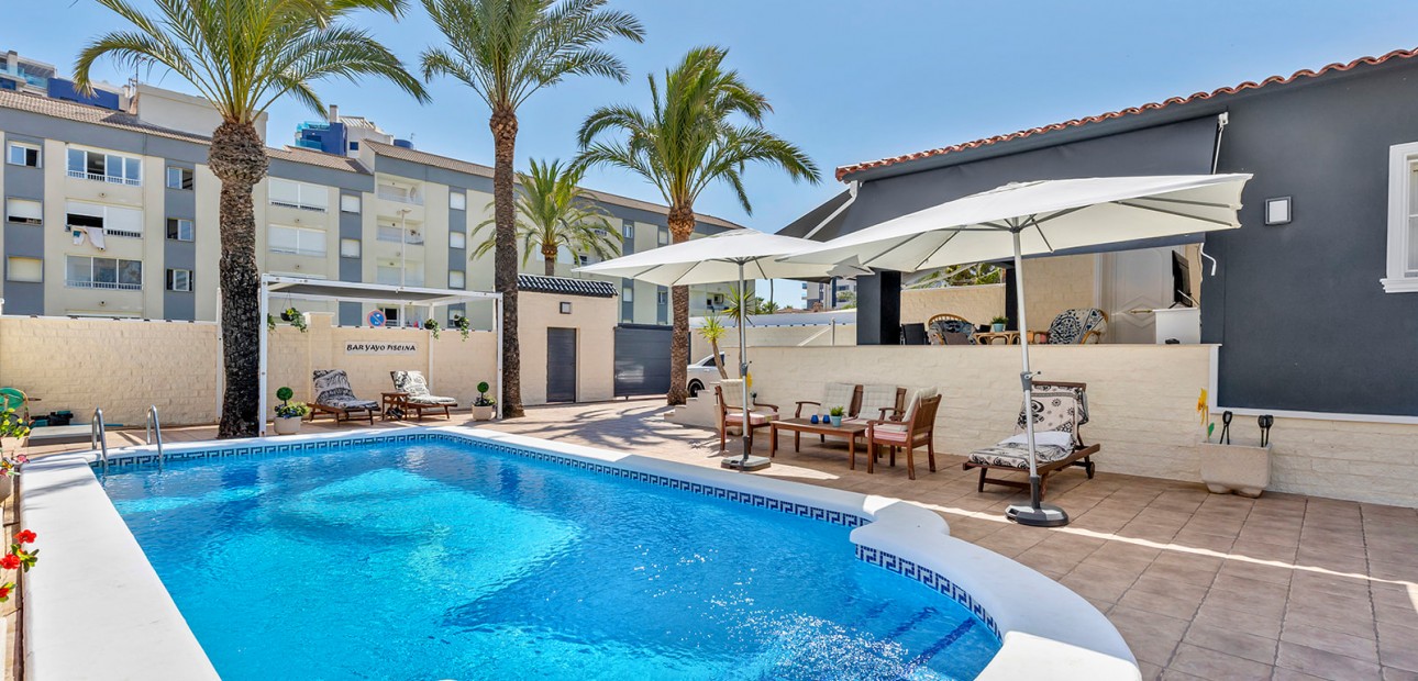 Herverkoop - Detached Villa -
Torrevieja - Rocio del Mar