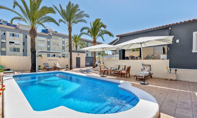 Herverkoop - Detached Villa -
Torrevieja - Rocio del Mar