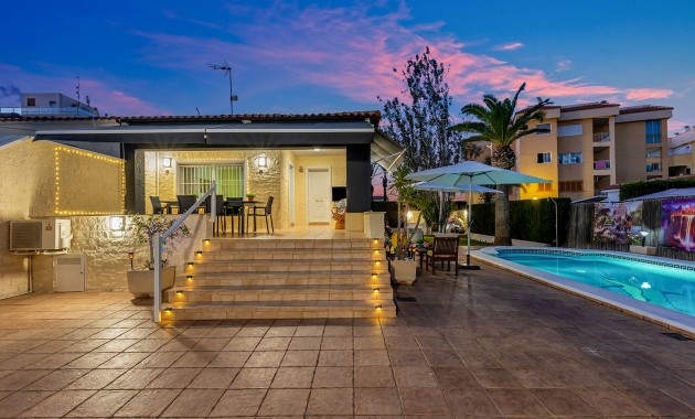 Herverkoop - Detached Villa -
Torrevieja - Rocio del Mar