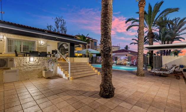 Herverkoop - Detached Villa -
Torrevieja - Rocio del Mar