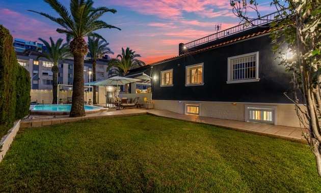 Herverkoop - Detached Villa -
Torrevieja - Rocio del Mar