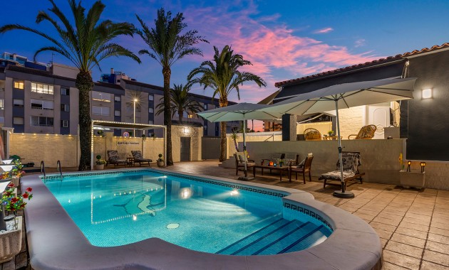 Herverkoop - Detached Villa -
Torrevieja - Rocio del Mar