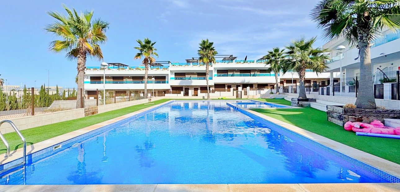 Herverkoop - Herenhuis -
Orihuela Costa - Los Balcones