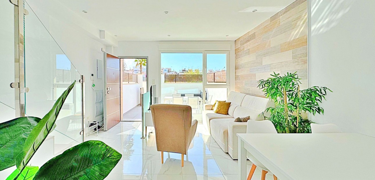 Herverkoop - Herenhuis -
Orihuela Costa - Los Balcones