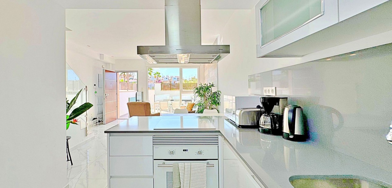 Herverkoop - Herenhuis -
Orihuela Costa - Los Balcones