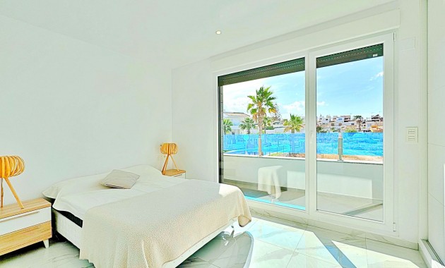 Herverkoop - Herenhuis -
Orihuela Costa - Los Balcones