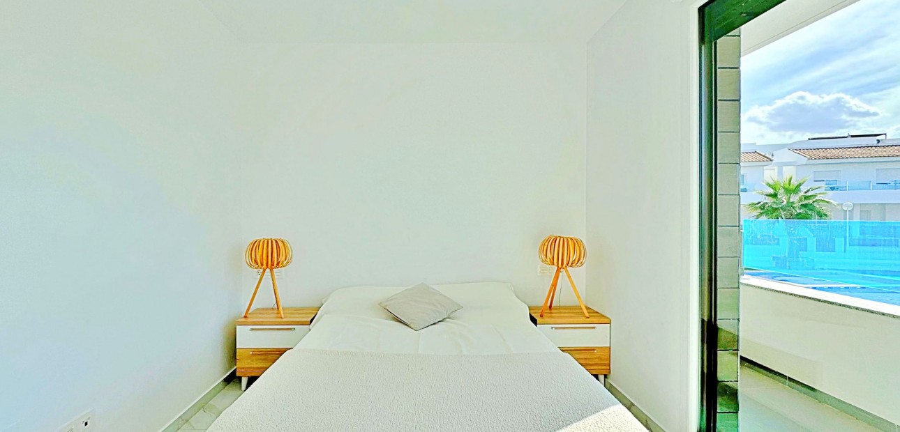 Herverkoop - Herenhuis -
Orihuela Costa - Los Balcones