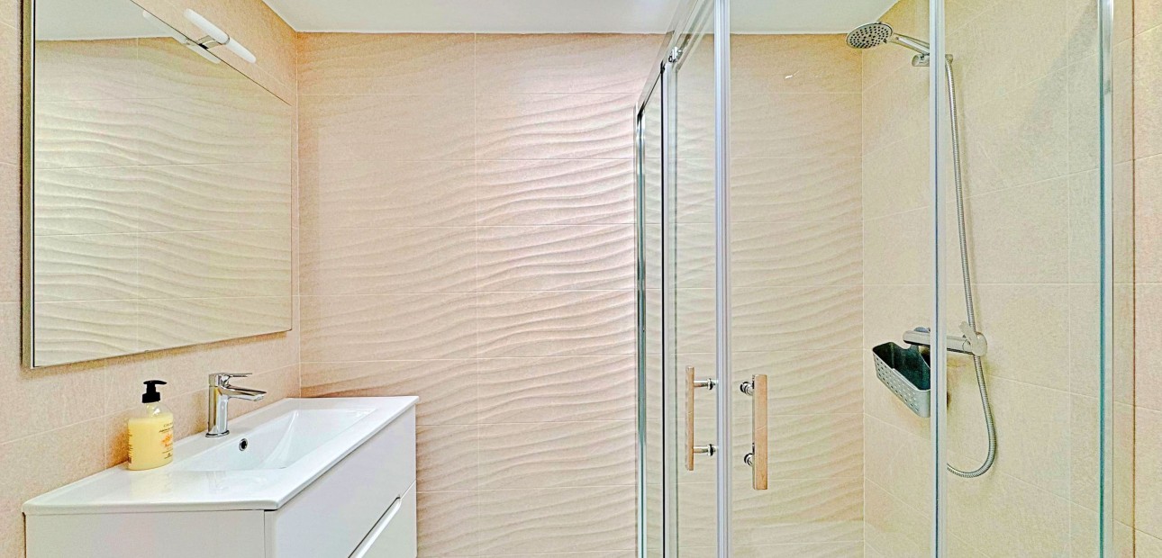 Herverkoop - Herenhuis -
Orihuela Costa - Los Balcones