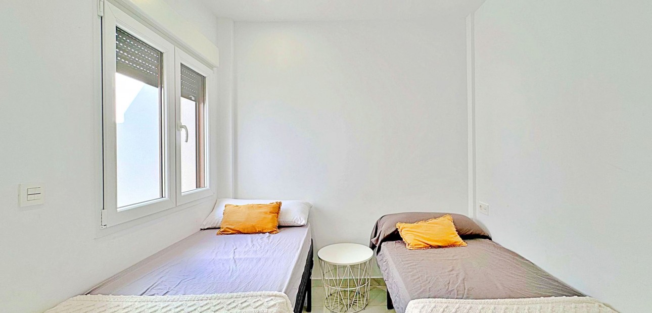 Herverkoop - Herenhuis -
Orihuela Costa - Los Balcones