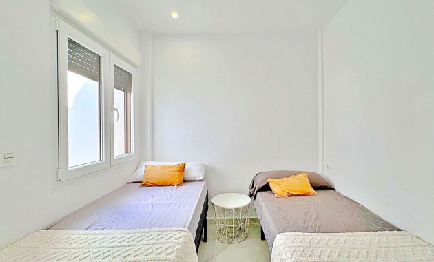 Herverkoop - Herenhuis -
Orihuela Costa - Los Balcones