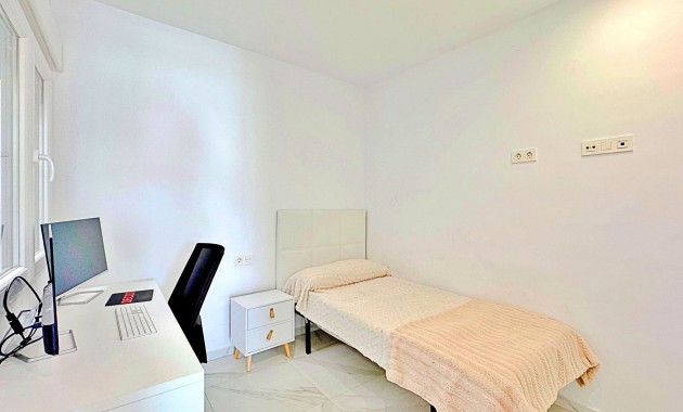 Herverkoop - Herenhuis -
Orihuela Costa - Los Balcones