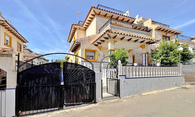 Herverkoop - Quad Villa -
Orihuela Costa - Punta Prima