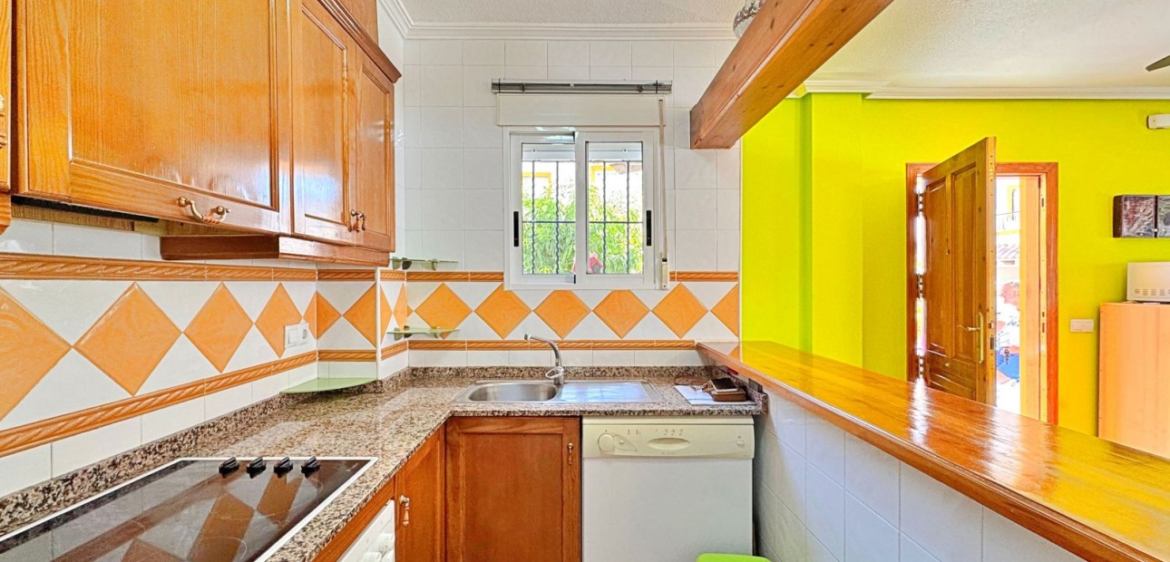 Herverkoop - Quad Villa -
Orihuela Costa - Punta Prima