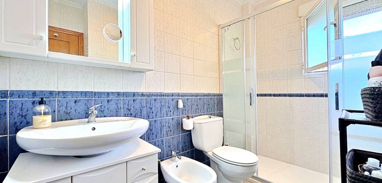 Herverkoop - Quad Villa -
Orihuela Costa - Punta Prima