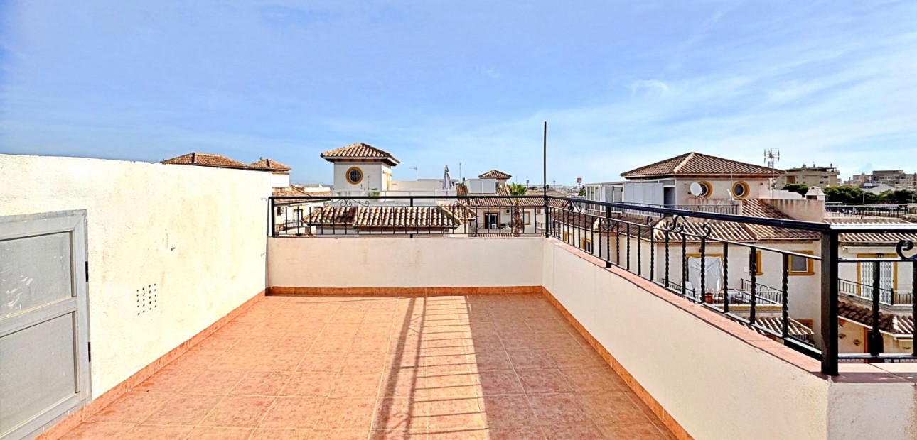 Herverkoop - Quad Villa -
Orihuela Costa - Punta Prima