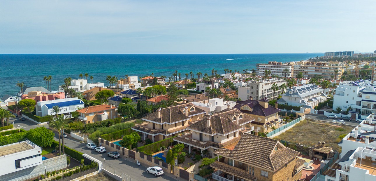 Herverkoop - Detached Villa -
Torrevieja - La Veleta