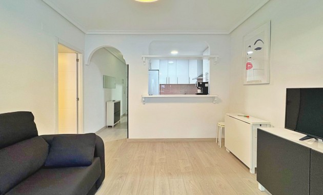 Herverkoop - Appartement / flat -
La Mata - La Mata - Town