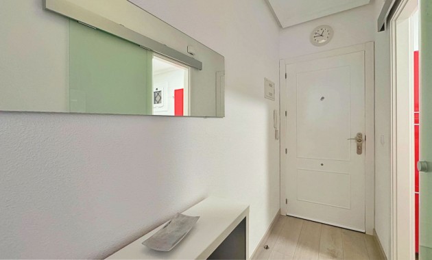 Herverkoop - Appartement / flat -
La Mata - La Mata - Town