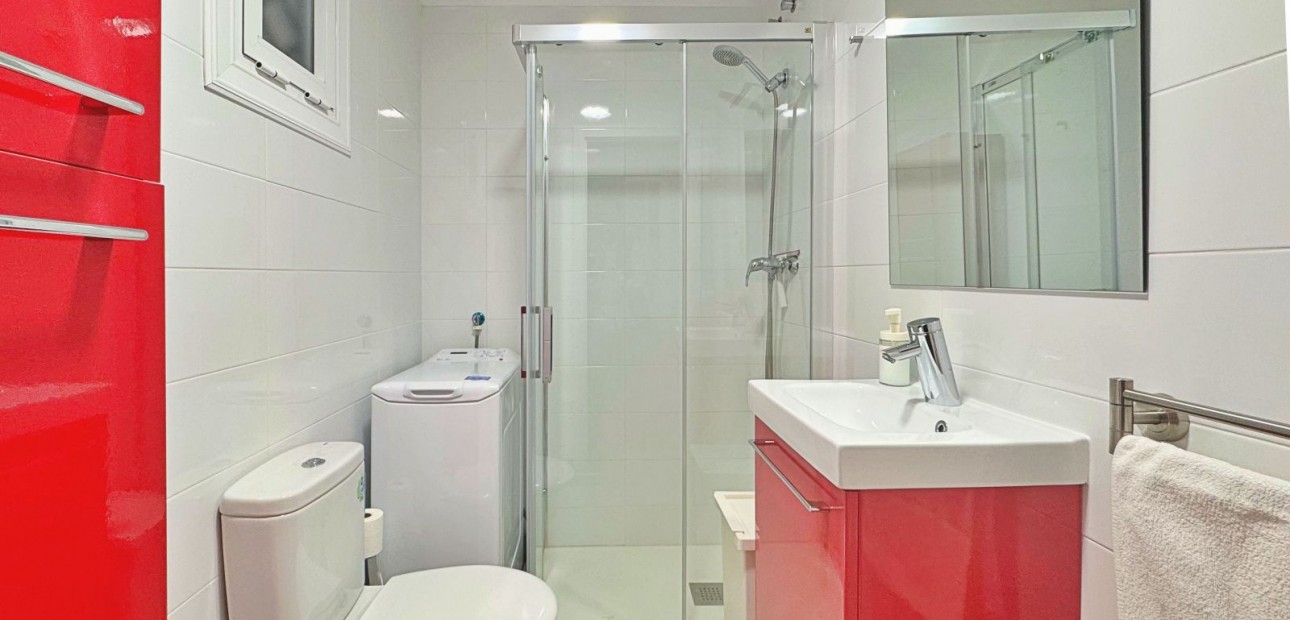 Herverkoop - Appartement / flat -
La Mata - La Mata - Town