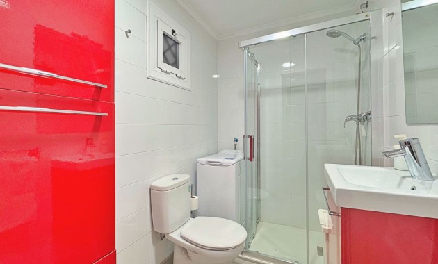 Herverkoop - Appartement / flat -
La Mata - La Mata - Town