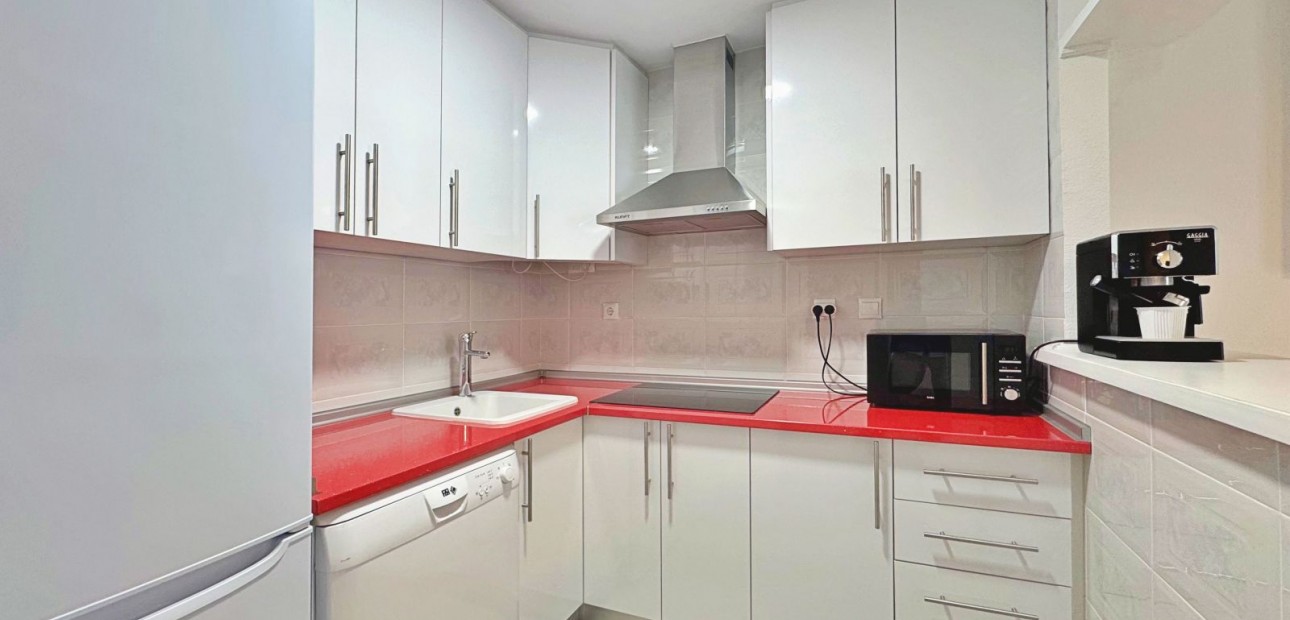 Herverkoop - Appartement / flat -
La Mata - La Mata - Town